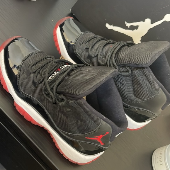 Jordan 11 - Picture 2 of 7
